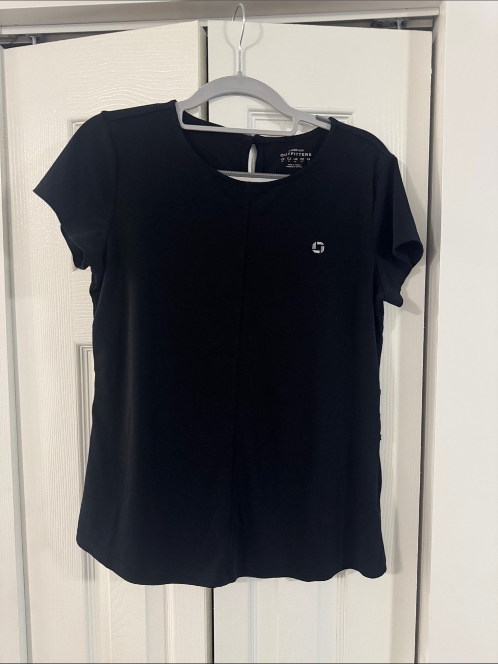 Chase Apparel Land’s End Black Short Sleeve Crewneck Tee